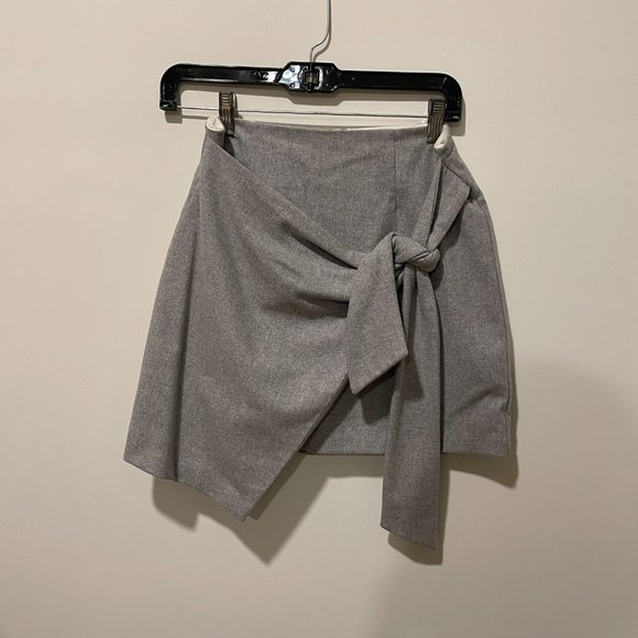 Aritzia Wilfred Wrap-Front Skirt in Gray - Picture 2 of 14